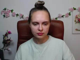 KhaleesiMoon's Live Sex Cam Show