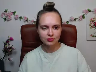 KhaleesiMoon's Live Sex Cam Show