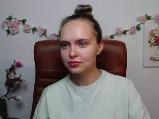 KhaleesiMoon's Live Sex Cam Show
