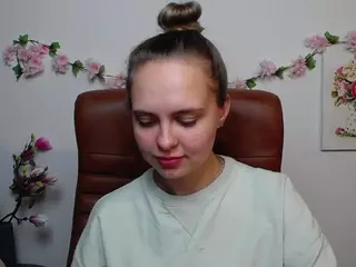 KhaleesiMoon's Live Sex Cam Show