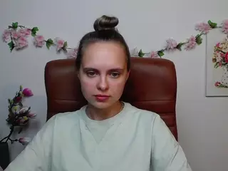 KhaleesiMoon's Live Sex Cam Show