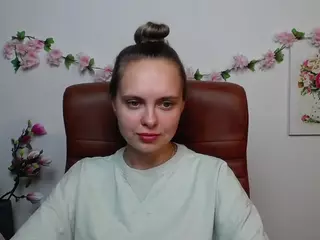 KhaleesiMoon's Live Sex Cam Show