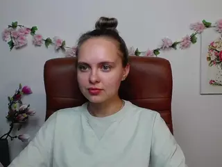 KhaleesiMoon's Live Sex Cam Show