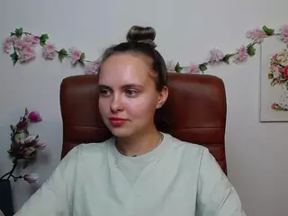 KhaleesiMoon's Live Sex Cam Show