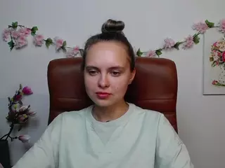 KhaleesiMoon's Live Sex Cam Show