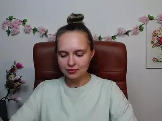 KhaleesiMoon's Live Sex Cam Show