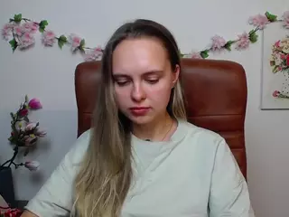 KhaleesiMoon's Live Sex Cam Show