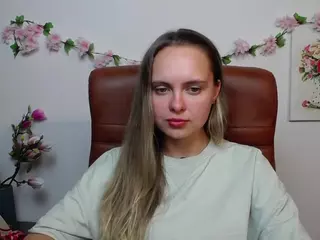 KhaleesiMoon's Live Sex Cam Show