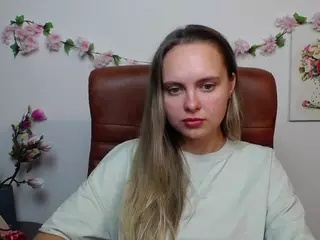 KhaleesiMoon's Live Sex Cam Show
