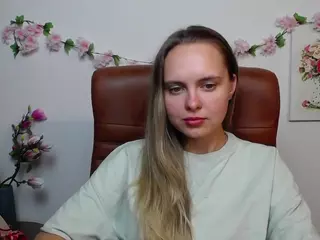KhaleesiMoon's Live Sex Cam Show