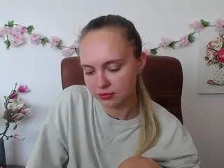 KhaleesiMoon's Live Sex Cam Show