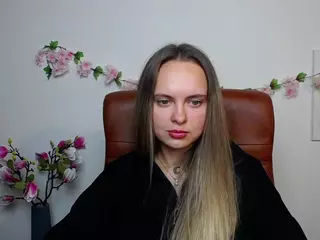 KhaleesiMoon's Live Sex Cam Show