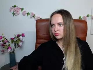 KhaleesiMoon's Live Sex Cam Show