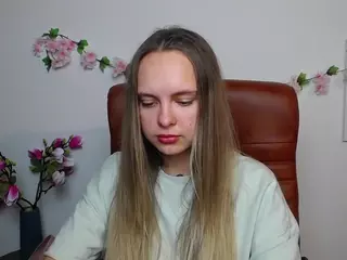 KhaleesiMoon's Live Sex Cam Show