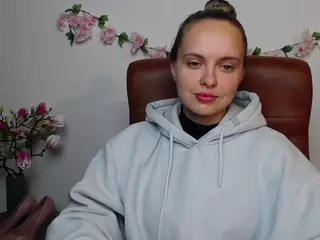 KhaleesiMoon's Live Sex Cam Show