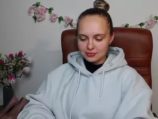 KhaleesiMoon's Live Sex Cam Show