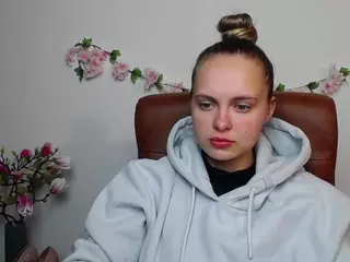 KhaleesiMoon's Live Sex Cam Show