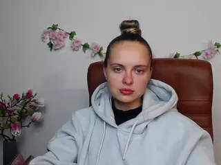 KhaleesiMoon's Live Sex Cam Show