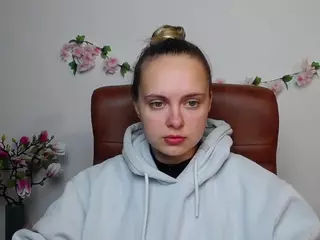 KhaleesiMoon's Live Sex Cam Show