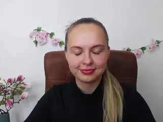 KhaleesiMoon's Live Sex Cam Show