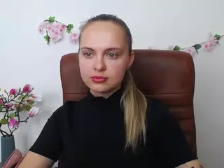 KhaleesiMoon's Live Sex Cam Show