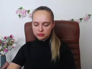 KhaleesiMoon's Live Sex Cam Show