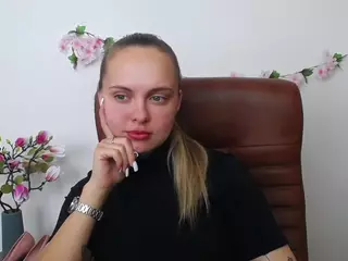 KhaleesiMoon's Live Sex Cam Show