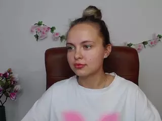 KhaleesiMoon's Live Sex Cam Show