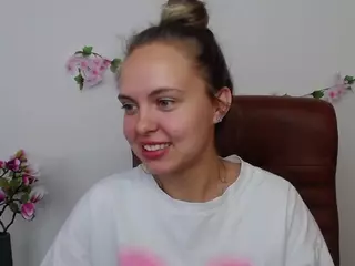 KhaleesiMoon's Live Sex Cam Show