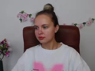 KhaleesiMoon's Live Sex Cam Show