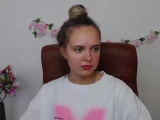 KhaleesiMoon's Live Sex Cam Show