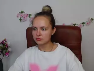 KhaleesiMoon's Live Sex Cam Show