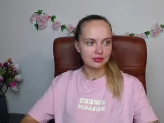 KhaleesiMoon's Live Sex Cam Show