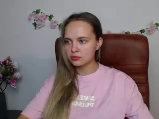 KhaleesiMoon's Live Sex Cam Show