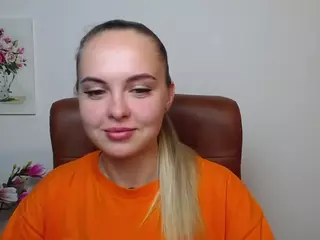 KhaleesiMoon's Live Sex Cam Show