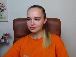 KhaleesiMoon's Live Sex Cam Show