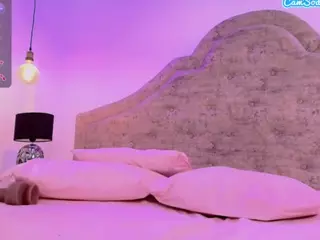 Scarletfox18's Live Sex Cam Show