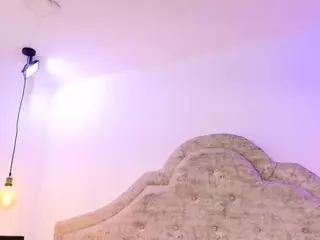 Scarletfox18's Live Sex Cam Show