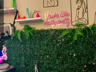Dirty Girl Daisy's Live Sex Cam Show