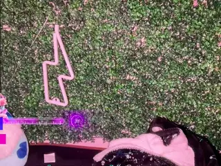 Dirty Girl Daisy's Live Sex Cam Show