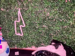 Dirty Girl Daisy's Live Sex Cam Show