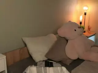 QuennaBready's Live Sex Cam Show