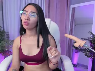 Lucy Liiu's Live Sex Cam Show