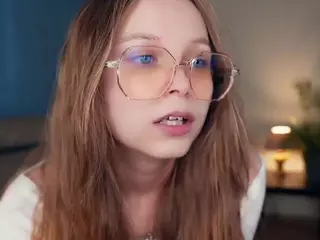 Elwyna's Live Sex Cam Show