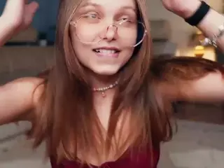 Elwyna's Live Sex Cam Show