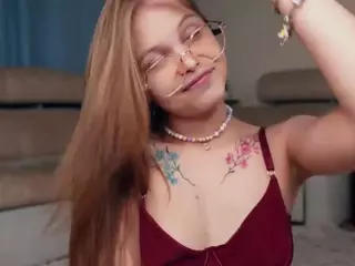Elwyna's Live Sex Cam Show