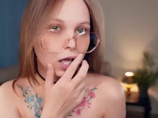 Elwyna's Live Sex Cam Show