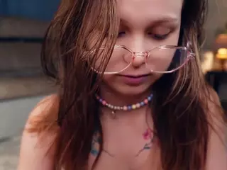 Elwyna's Live Sex Cam Show
