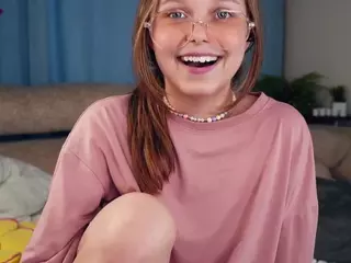 Elwyna's Live Sex Cam Show