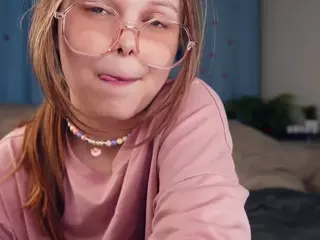 Elwyna's Live Sex Cam Show